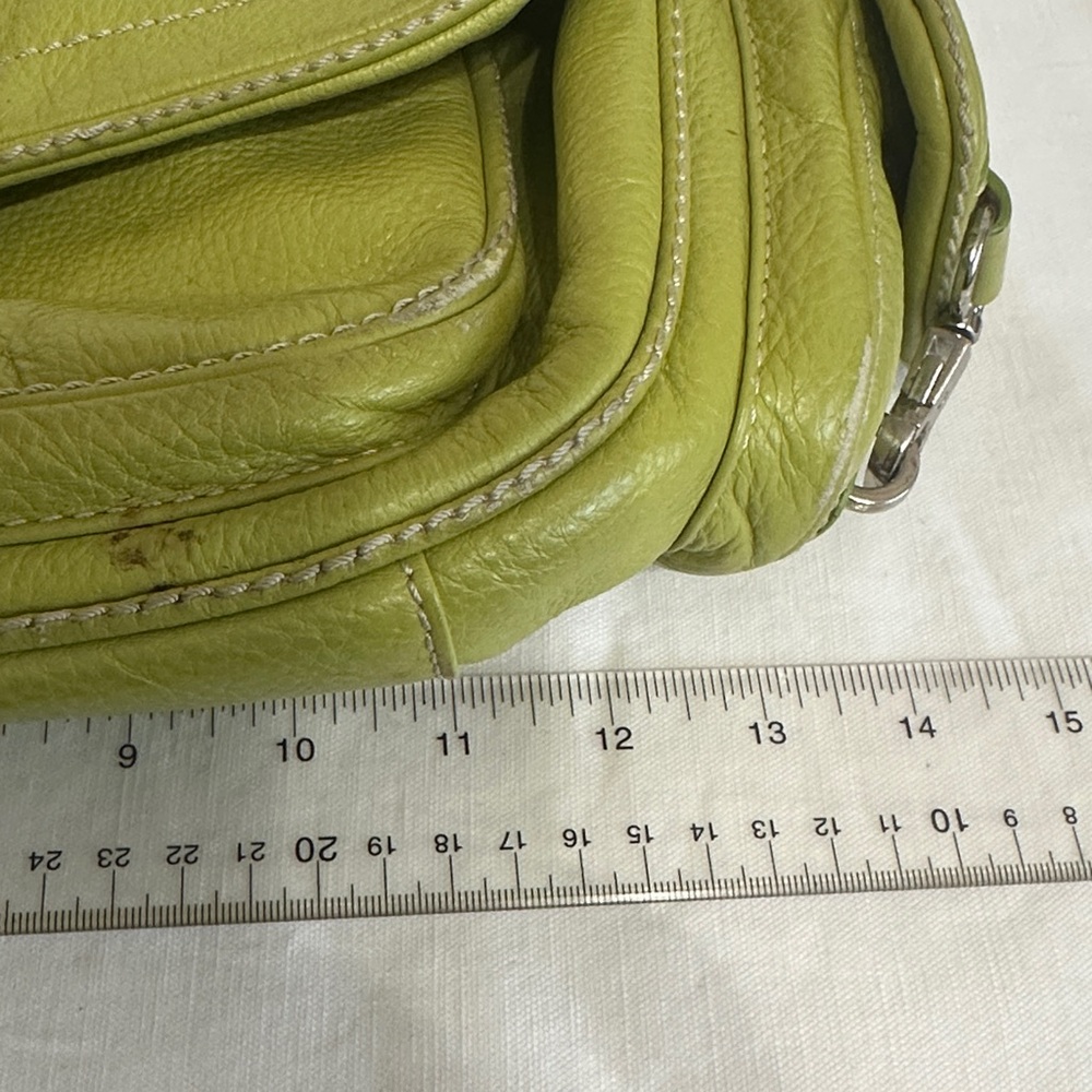 Marc Jacobs Lime Green Pebble Leather Shoulder Bag - Picture 14 of 15